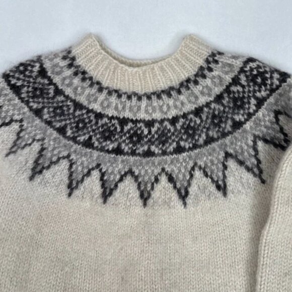 Vintage Handknit Fair Isle Sweater Small - Picture 3 of 8